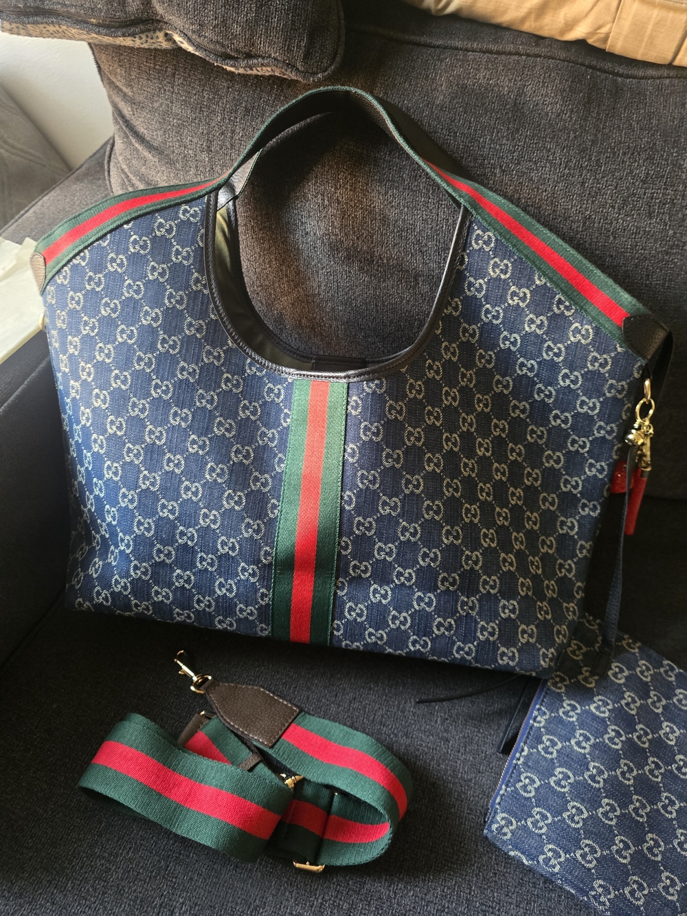 Canvas Cotton Navy XL Versatility GIG Tote w/classic Red/green Trim Pre Loved - Picture 4 of 9